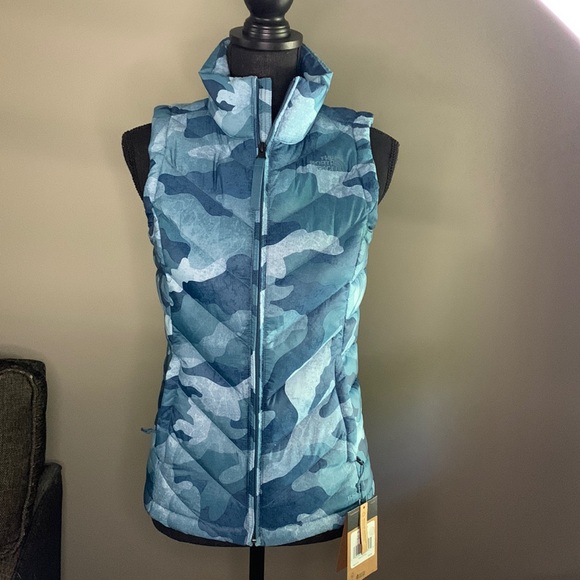 The North Face Jackets & Blazers - The North Face puffy vest